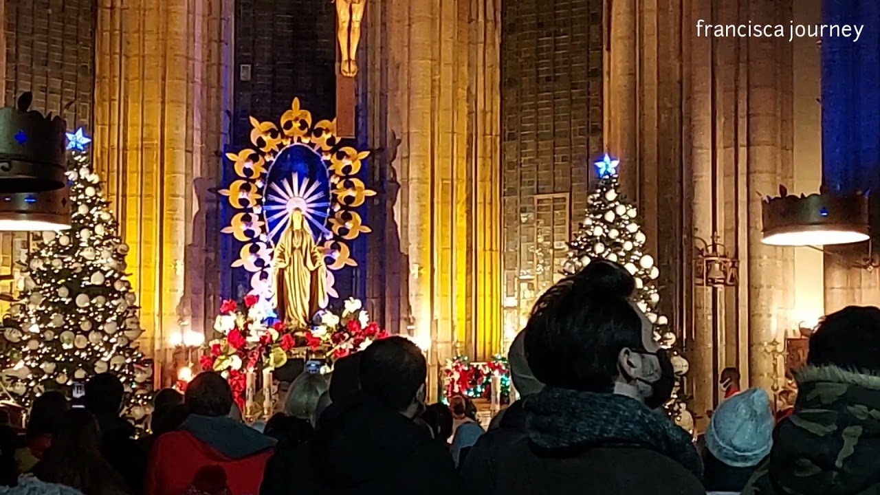 Christmas Eve Mass at St. Antuan Kilisesi (St. Anthony of Padua ) #Istanbul #Turkey 24 December 2021