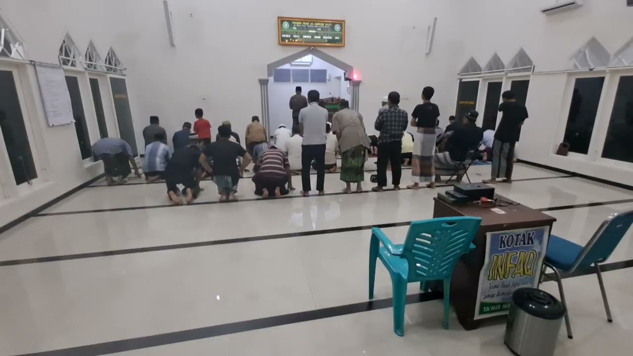 @jamaah shubuh MASJID HAJI ALABROR KAB PATI MASJID 24 JAM FULL BUKA UNTUK JAMAAH 