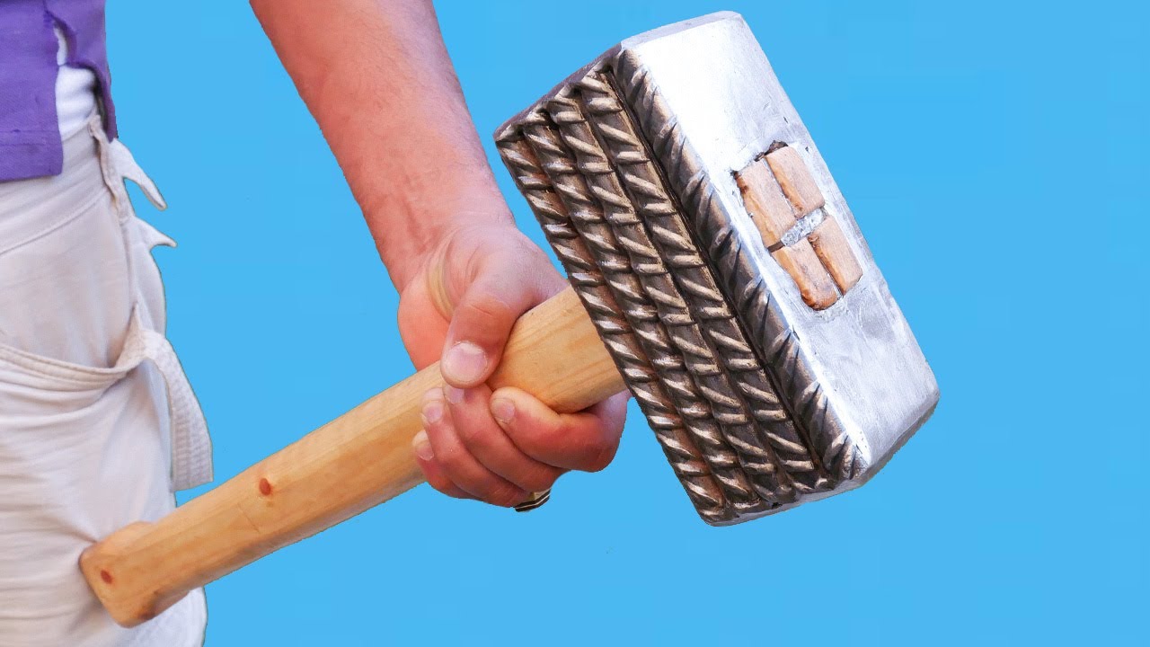 إليك الطريقه الصحيحه لصنع الشاكوش او المطرقة بالطريقة الابداعية = Building a Hammer from Rebar Steel