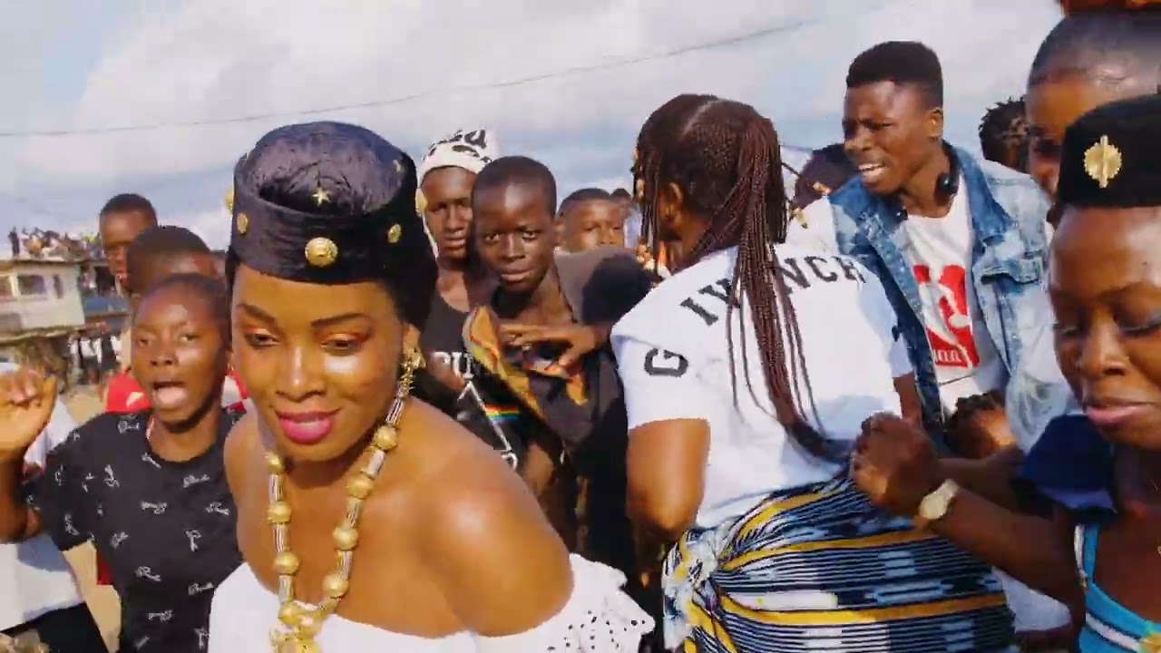ANGE DE DIEU ( Bé placi) clip officiel