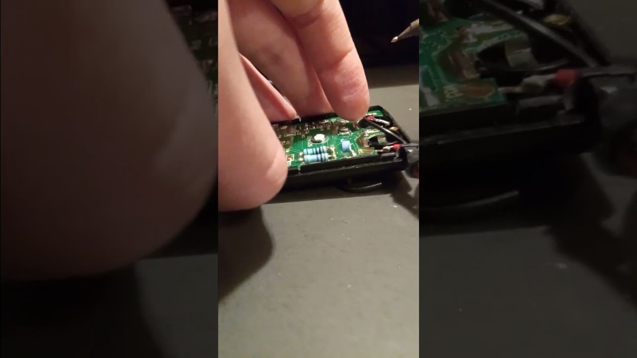 Pocket Multimeter Repair: Broken Negative Wire (part 1) 