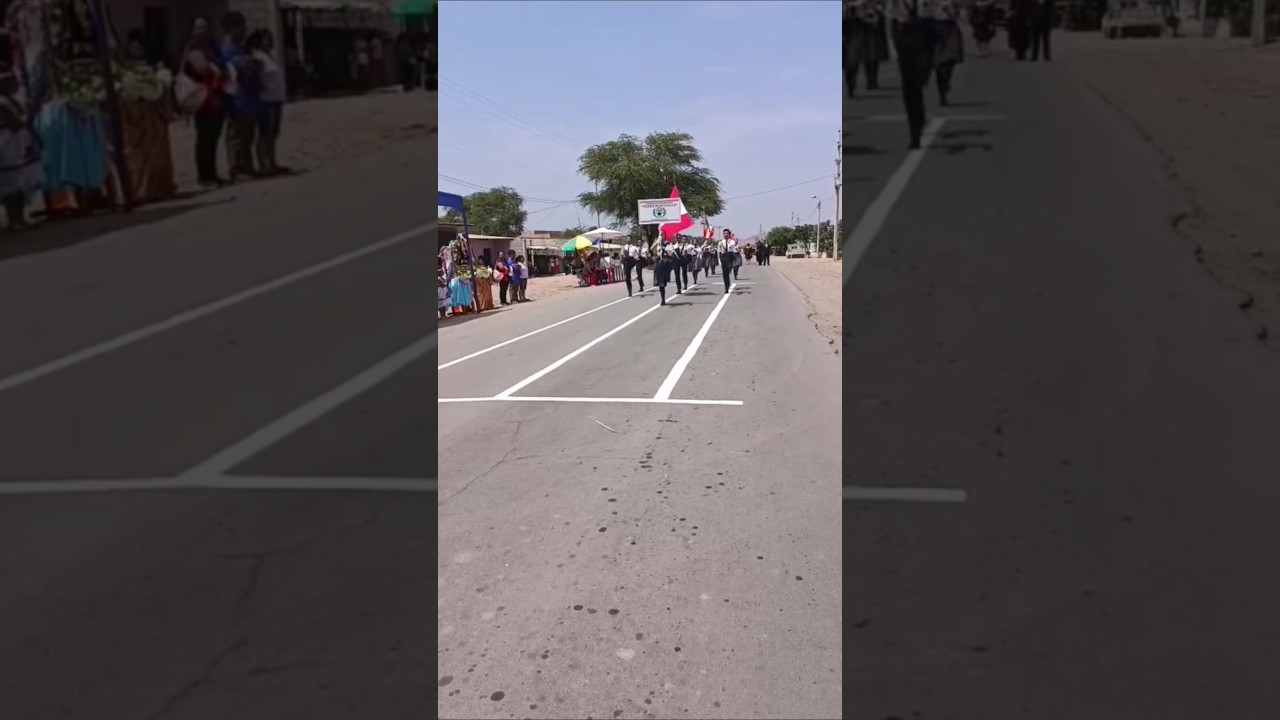 PRG moral siempre alta #desfile #ferre&ntilde;afe #pitipo #batangrande #desfileescolar #prg
