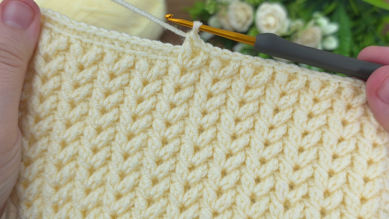 Soft Cream Crochet Baby Blanket | Timeless & Elegant Design 🤍