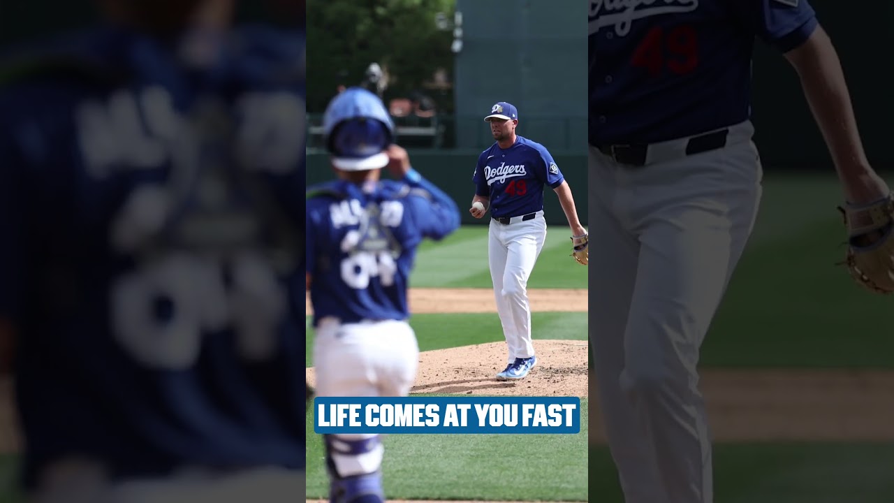 Keep your head on a swivel 😮