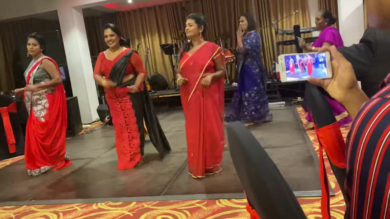 Wedding Surprise Dance (සුරඟන වෙස් වලා - Marians)