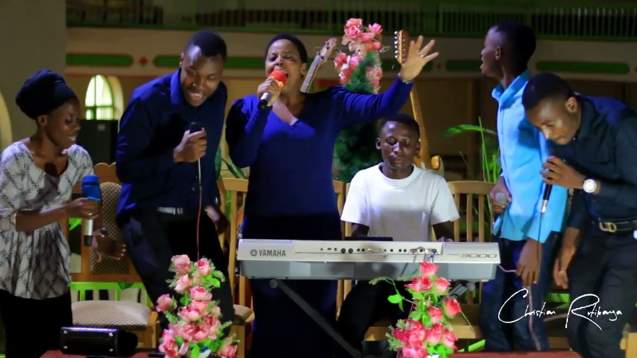 Inkuru n'impamo | Aracyariho Yesu || Ayo Mahoro Ni Amahoro Meza Guhimbaza Na Chris and Sifa.
