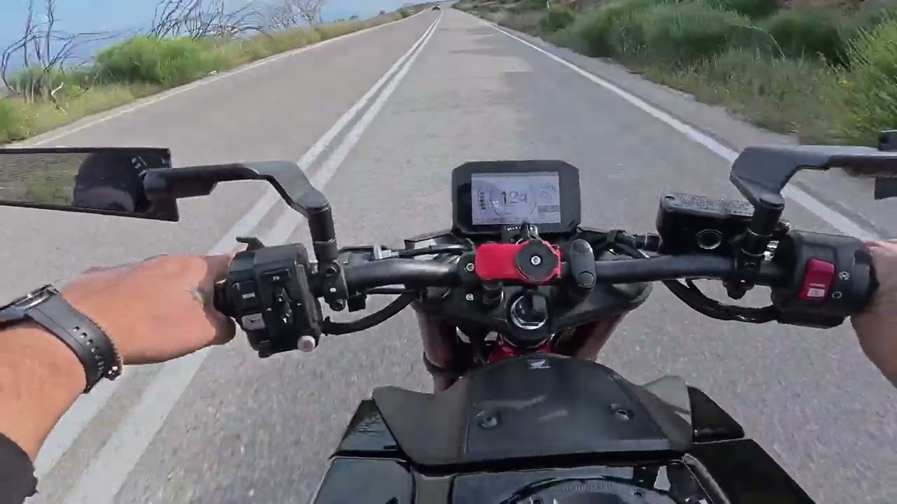 Honda hornet 750 with Arrow (indy race evo) + DNA air filter
