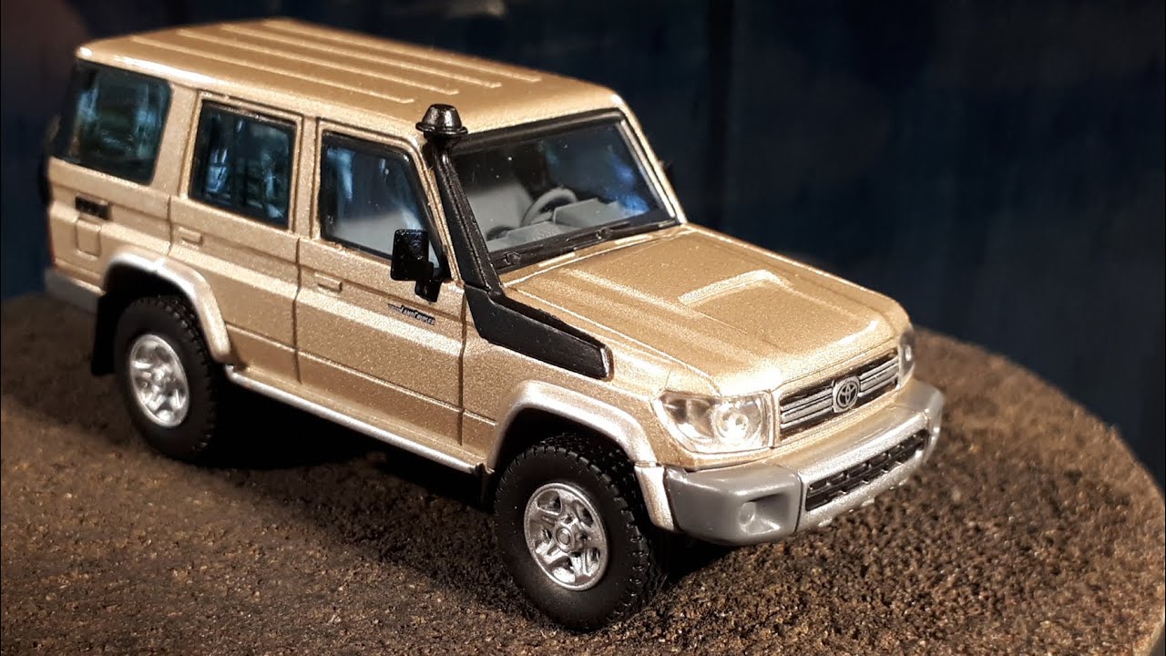 1/64 Toyota Land Cruiser 76 2014 by Para64 diecast