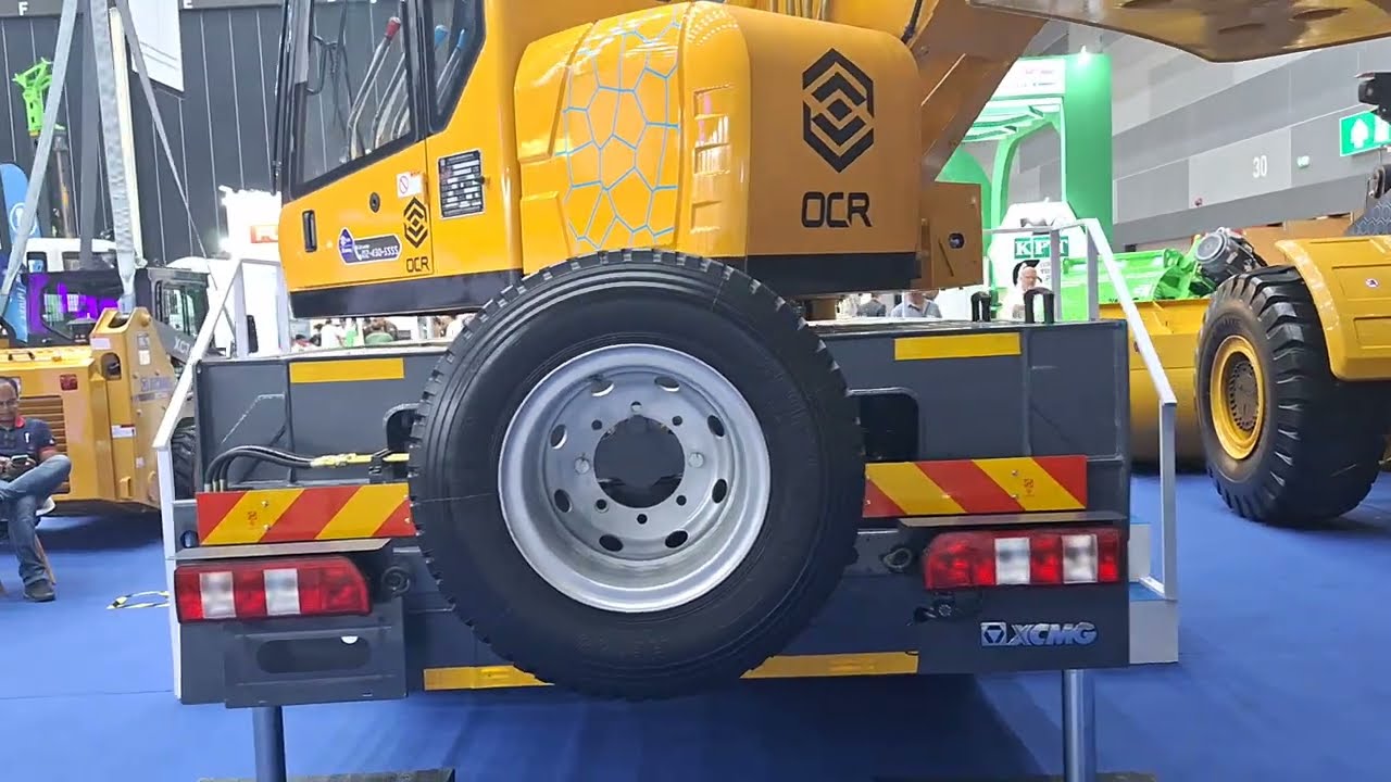 รีวิว รถหกล้อเครนหล่อจัด XCMG TRUCK CRANE XCT12_Y ขนาด12ตันที่ไบเทคบางนา OCR จัดให้