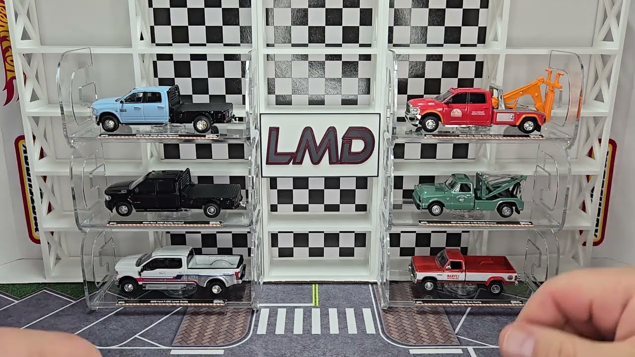 Unboxing: Greenlight Dually Drivers - Series 16