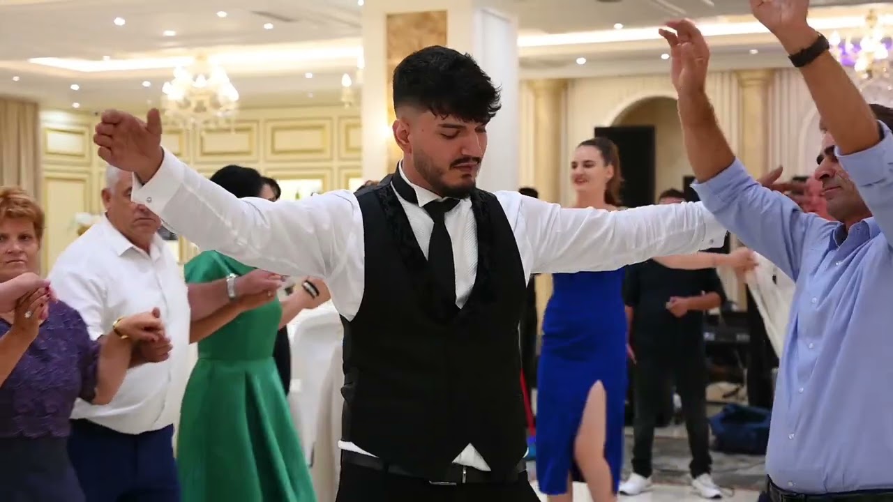 Spartak Kurteshi - Vojsava Alia Gëzim Shaqja Zani Durrësit Super Dasëm 1