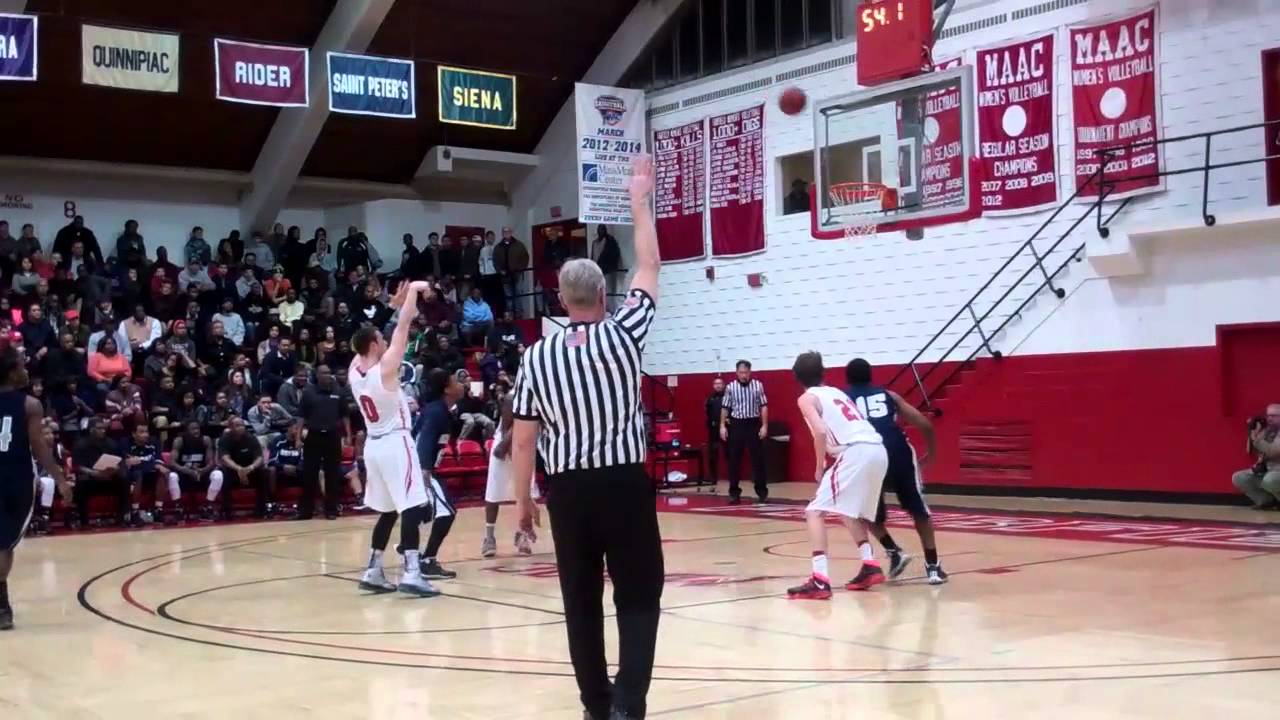 Fairfield Prep Basketball beats Hillhouse High School 72-62