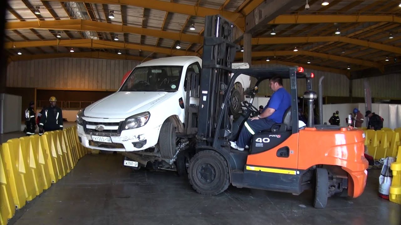 SAESI 2015: Holmatro Vehicle Extrication Prep