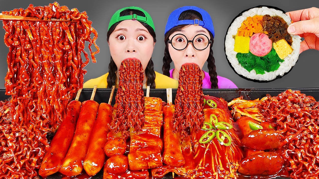 Mukbang 직접 만든 떡볶이 김밥 먹방 Tteokbokki Noodle Kimbab DONA 도나