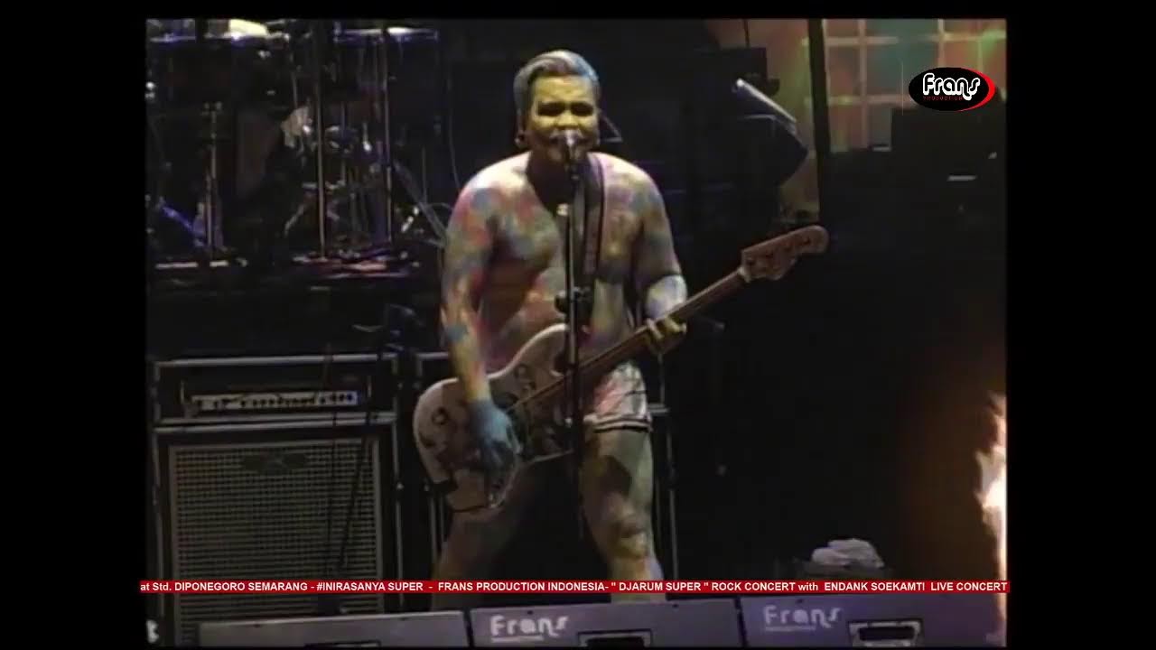 LIVE STREAMING 