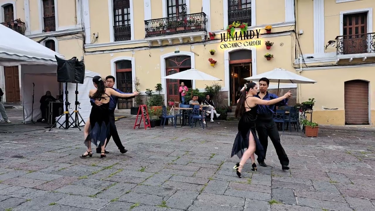 UN TANGO EN SAN BLAS, QUITO - GRUPO