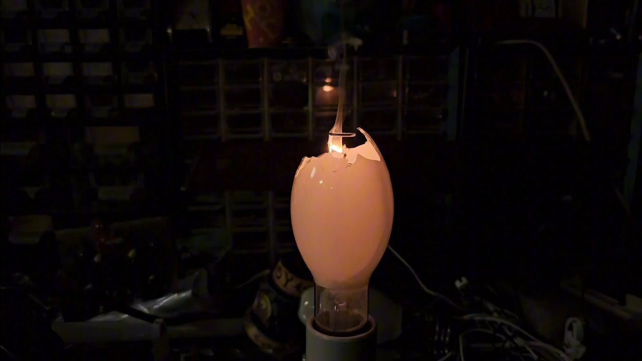 Showing how this Philips 100 watt mercury vapor bulb works with the incandescent safety filament