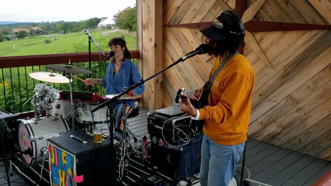 That's the Way it Goes (Hippo Campus Cover) Live - Jitensha