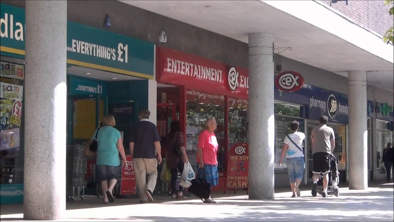 Basildon Town Centre, A sunny day Part 1