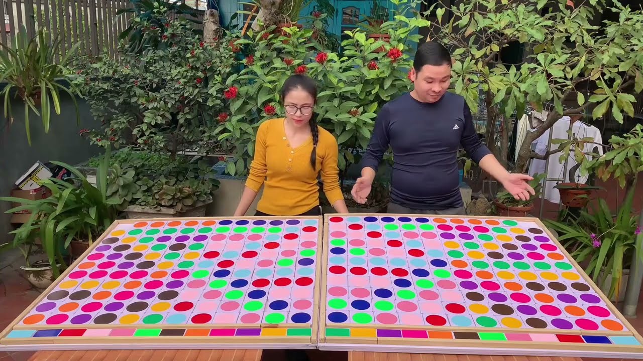 Puzzle sorting ball game challenging