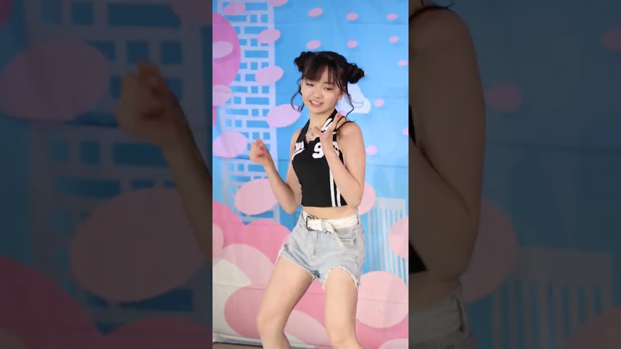 月咲らん BABY MONSTER「HOT SAUCE」 アイドル劇場 2025年12月7日