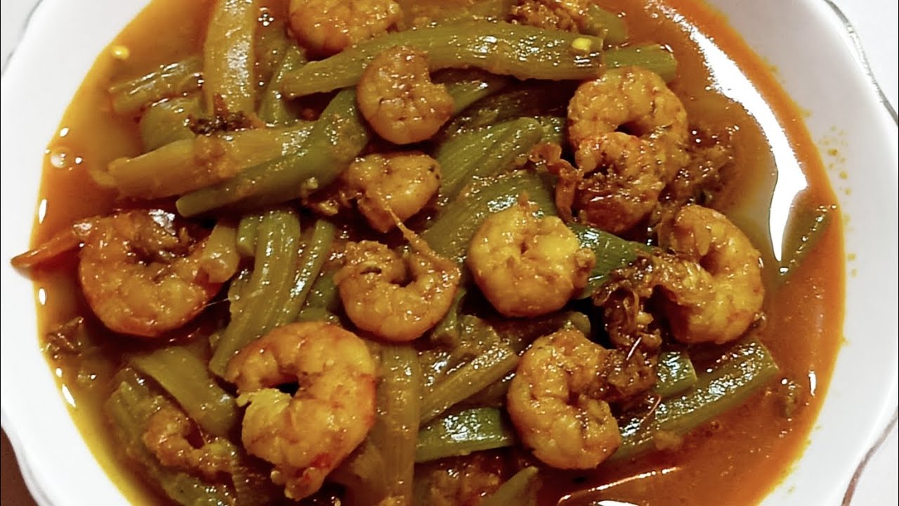 শাপলা চিংড়ি রেসিপি/বর্ষার মধ্যে গরম ভাতে শাপলা চিংড়ি স্বাদে ভরপুর#viralvideo #cooking #রেসিপি