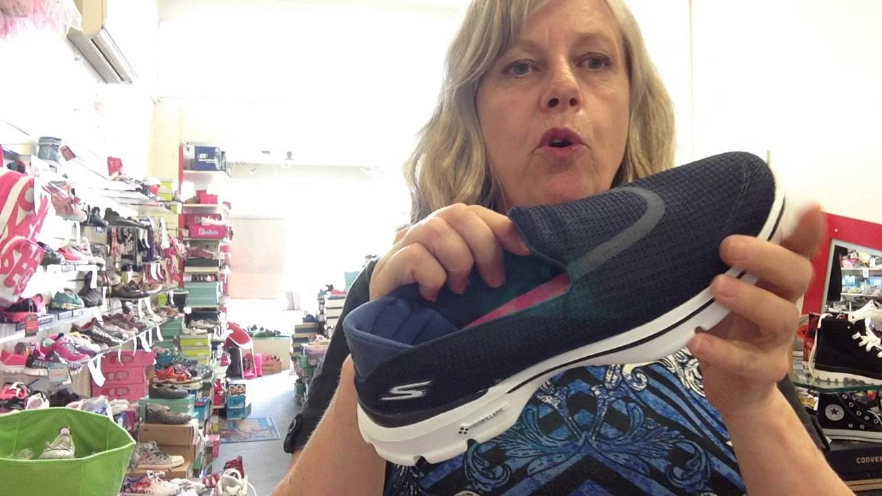 What's the difference between Skechers Gowalk 2 and Go Walk 3