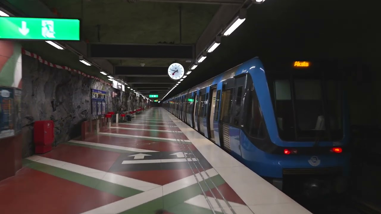 Sweden, Stockholm, subway night ride from Kungsträdgården to Rådhuset