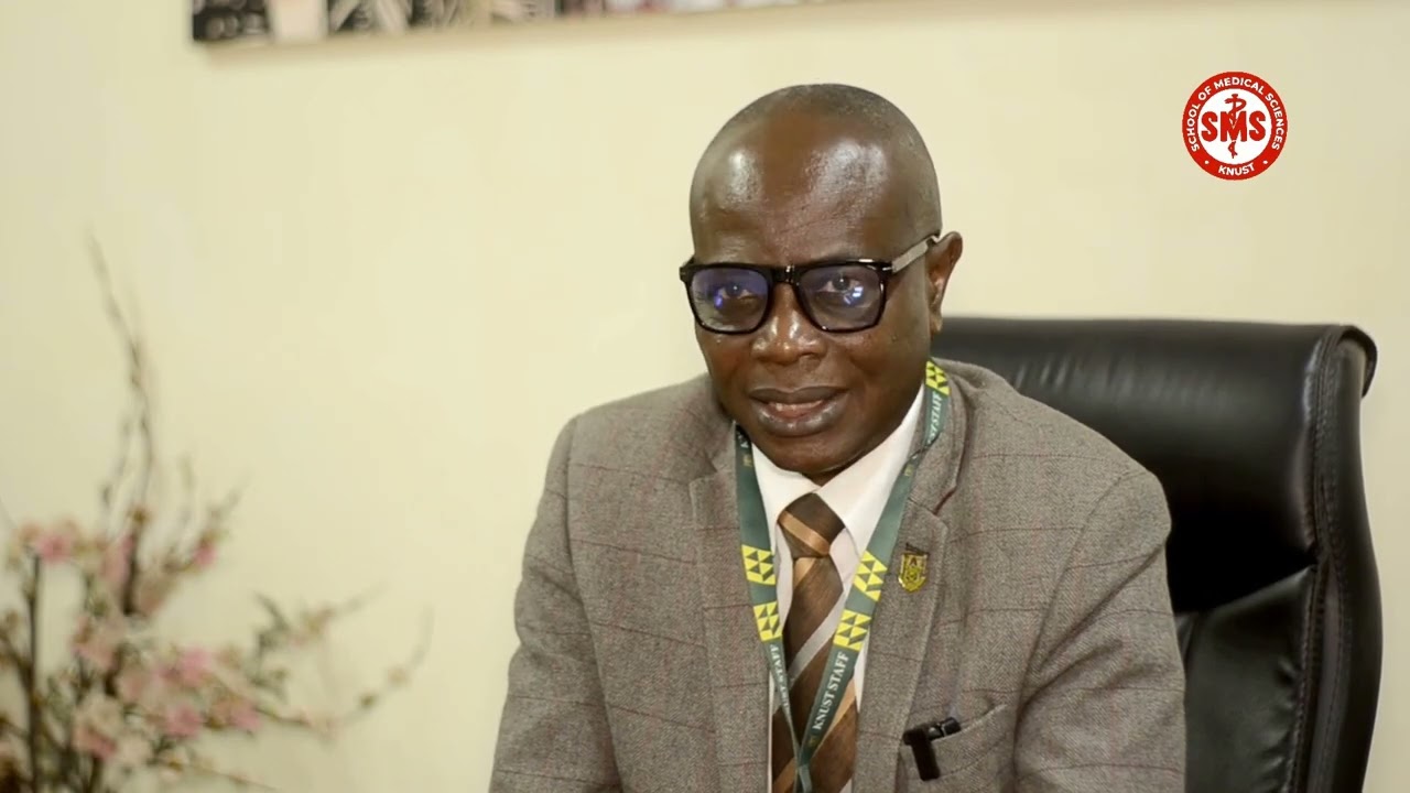 DEAN ADVISES APPLICANTS