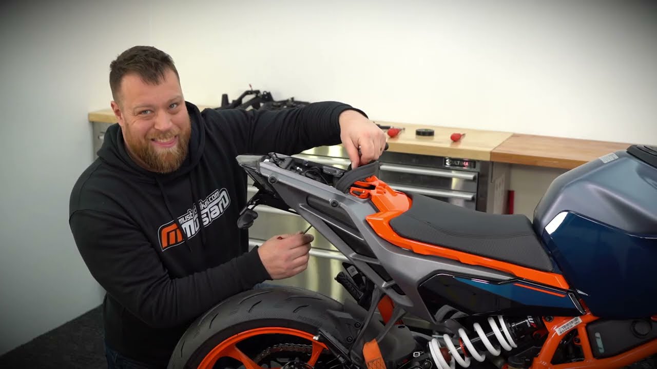 Installing a Mustard Bikes tail tidy on a 2024 Onwards KTM Duke 390