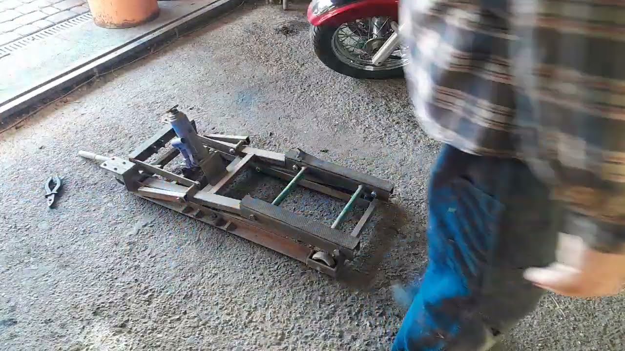 Drag Star ,podnośnik motocyklowy i wymiana opony,,