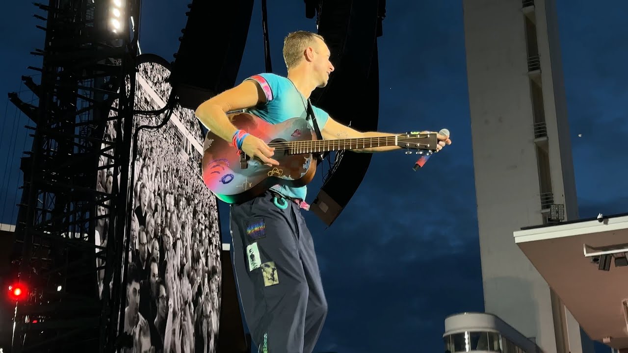 Coldplay - God Put a Smile Upon Your Face (Live) - Helsinki 31.7.2024 Finland