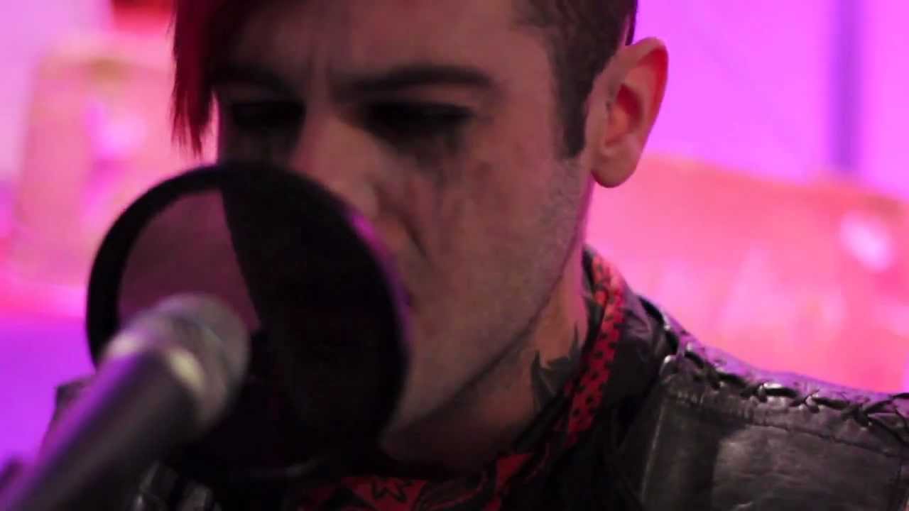 Fearless Vampire Killers - Bow Ties On Dead Guys (Live For The Amazing Rock Show)