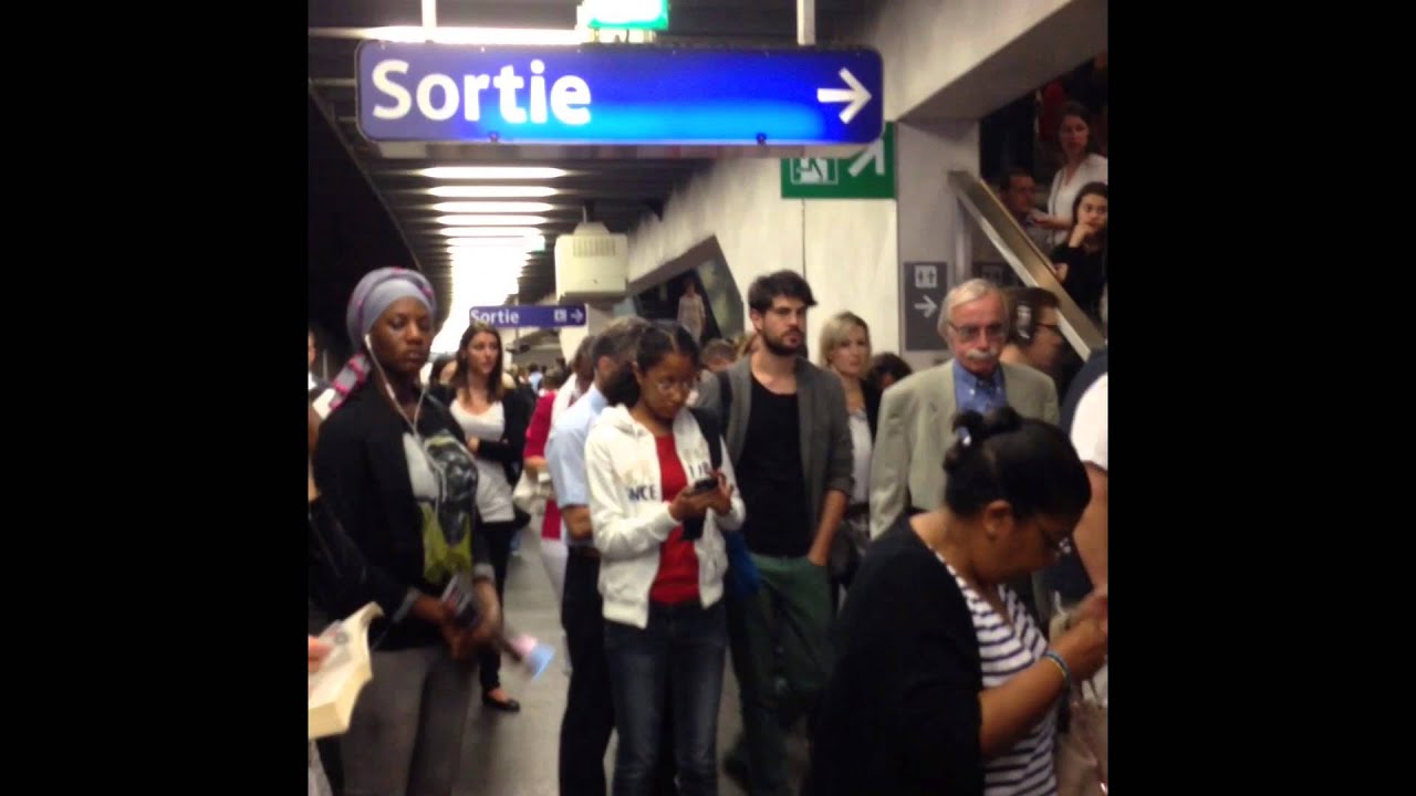 Les joies du RER A. Saint-Germain-en-Laye/France - 9 juillet 2015