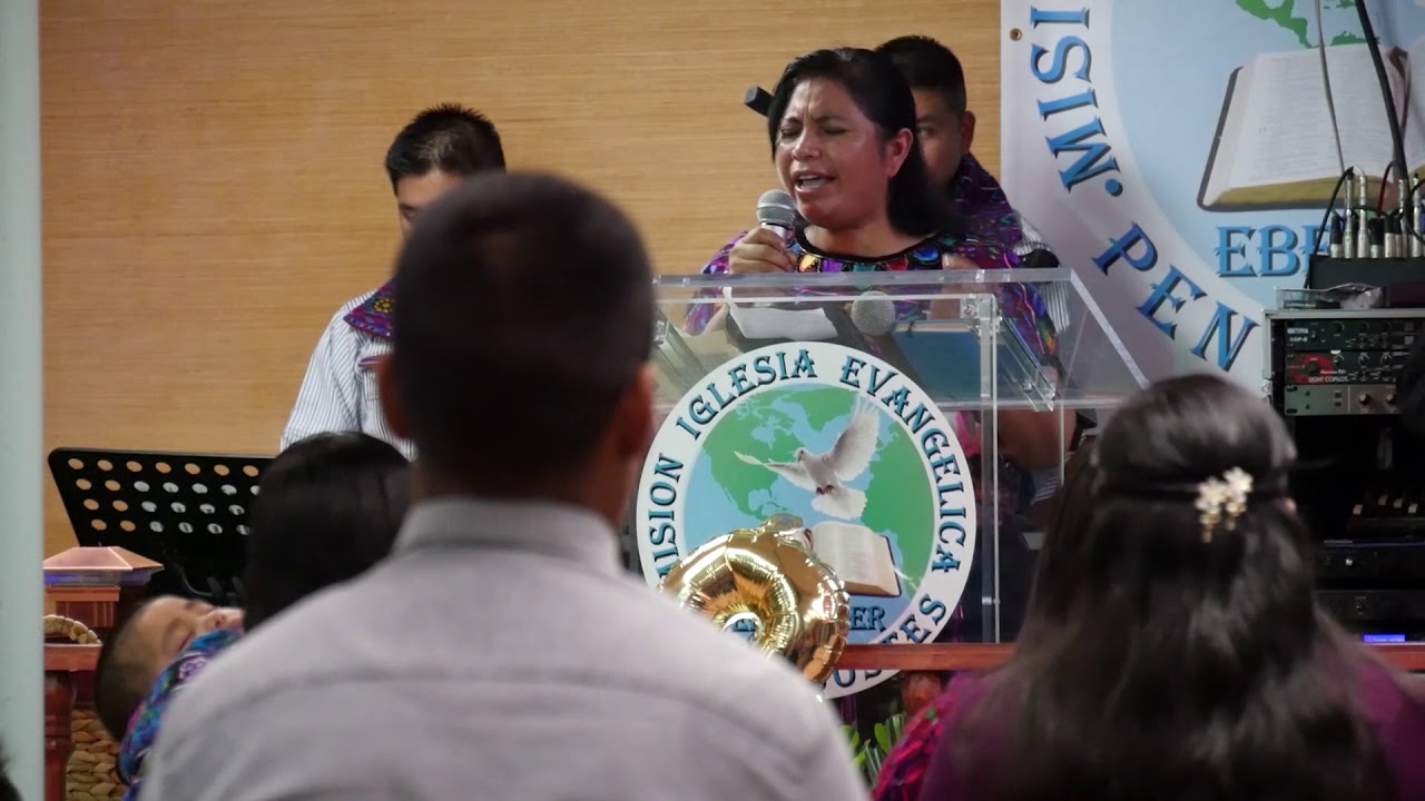Marcelina Carrillo-Volar Cantando/En Los 8 Años De Ministerio De La Hna. Silvia