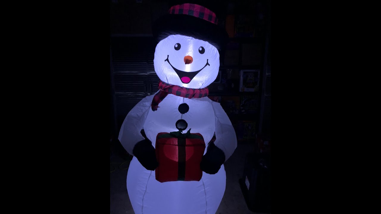 Review: Gemmy LED Snowman - 6.5 foot Christmas inflatable