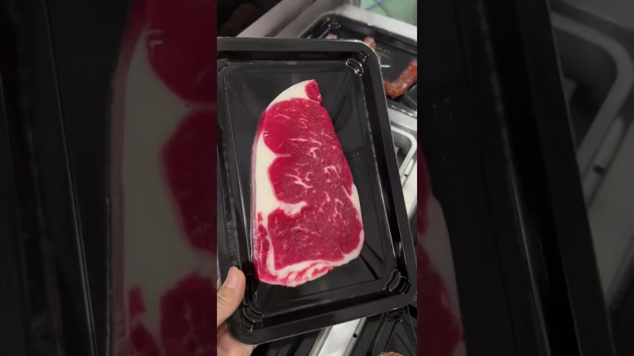 Automatic cutting film  food skin packaging machine