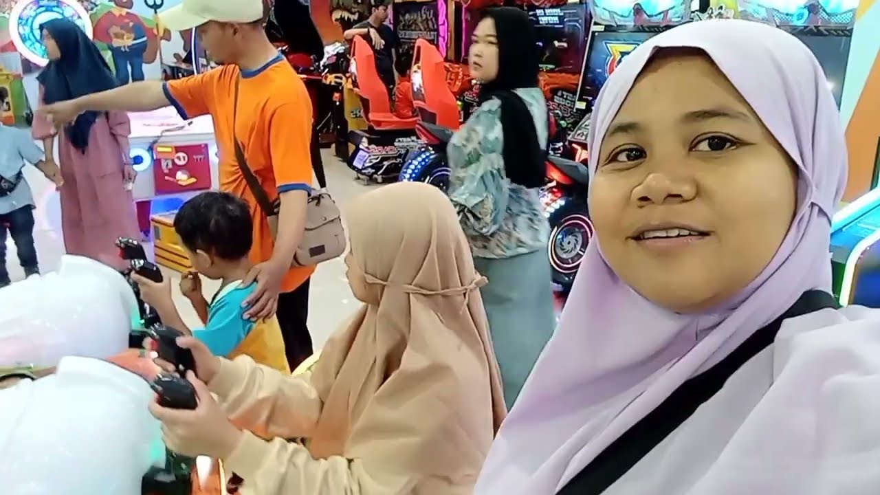 Main ke playzone swalayan Luwes