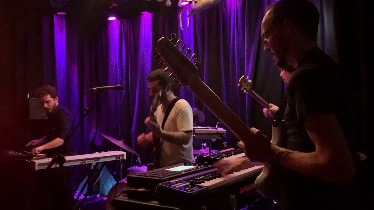 El Petit de Cal Eril “Pols” live La Lata de Bombillas Zaragoza 28/12/2019