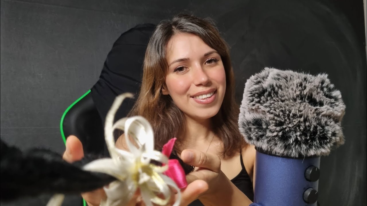 TÜRKÇE ASMR / SAÇINI TARAYIP TOKALAR TAKIYORUM (I'M PUTTING HAIRPIN IN YOUR HAIR) #asmr