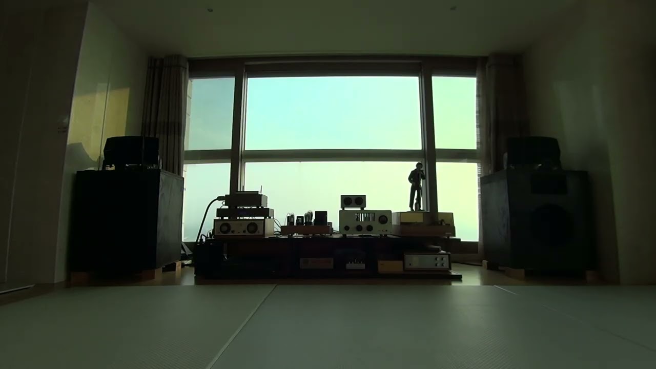 Junghoon Choi ▶ For Lovers Who Hesitate