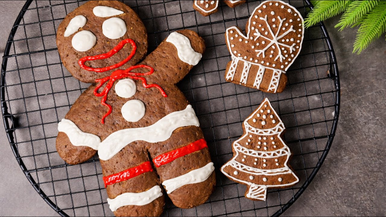 🍪🎄Baking Christmas Gingerbread Cookies.