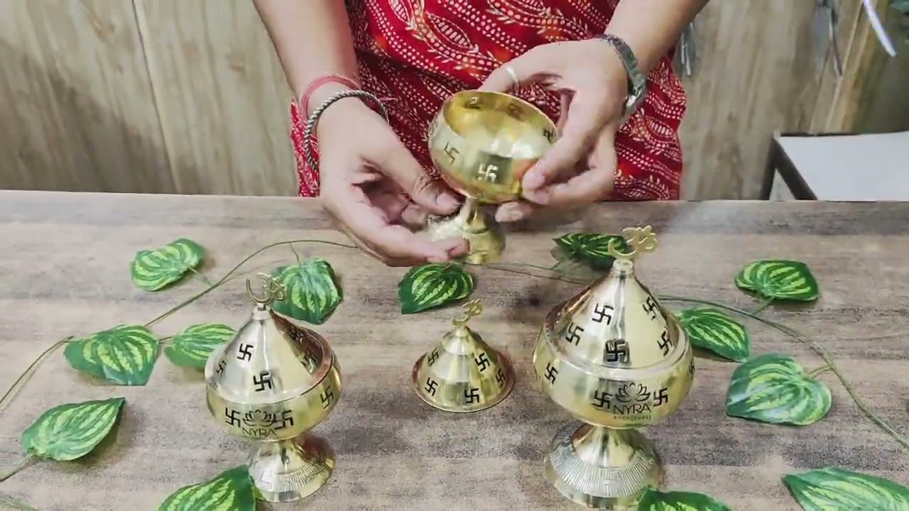Nyra&reg; Pure Brass Gold Jali Akhand Jyoti Deep with Stand, Cover and Om Swastik Diya For Puja