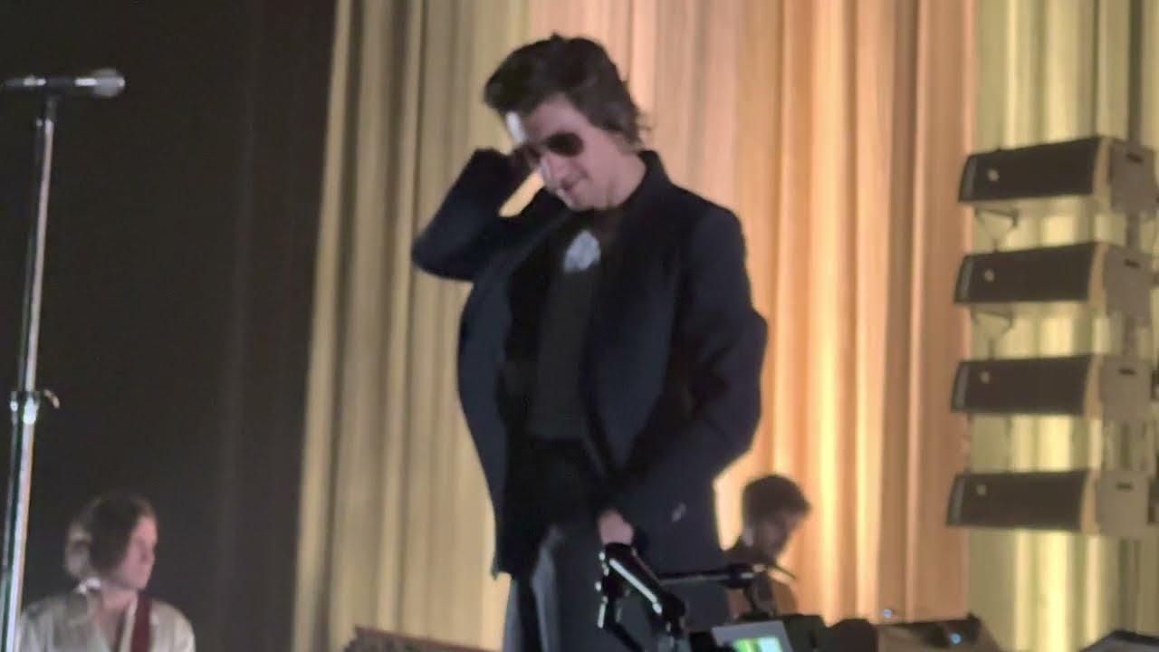 Arctic Monkeys - Big Ideas (Live in Tokyo, Japan)