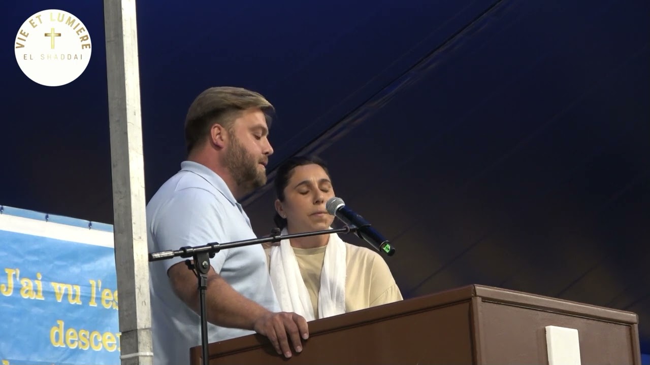 Adoration Louange : Christine et No&eacute; Enchantent la Convention 2023 avec une Louange Inspirante