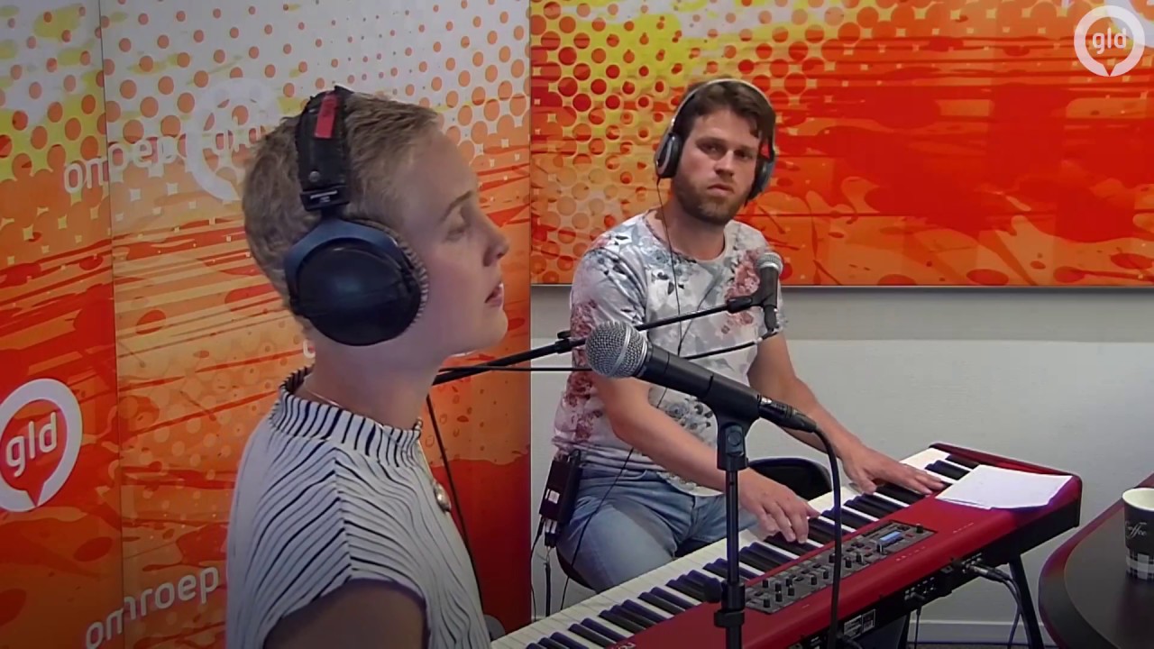 Lisanne Spaander zingt het prachtige nummer 'Vechtersbaas' LIVE op Radio Gelderland