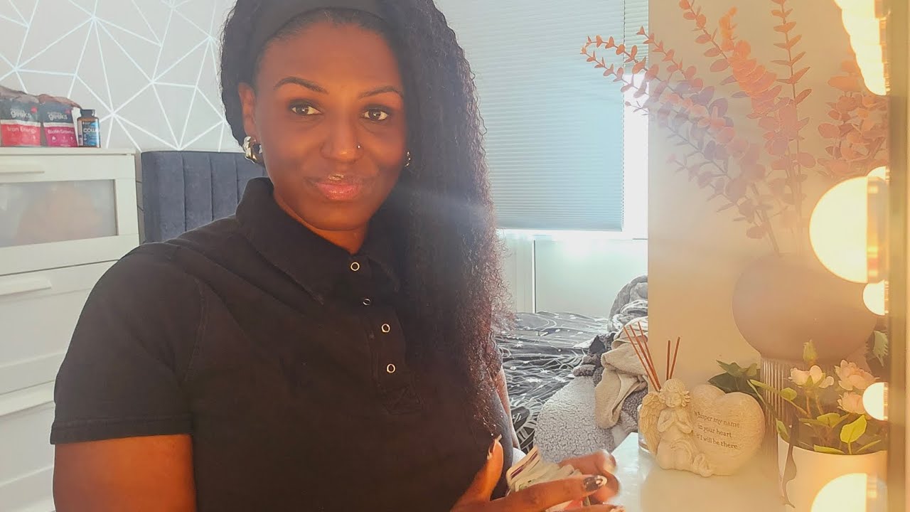 Sagittarius ♐️ I almost cried in this reading🥹This is beautiful energy🥰💐 one word here- LOVE ❤️✨️🙌🏾