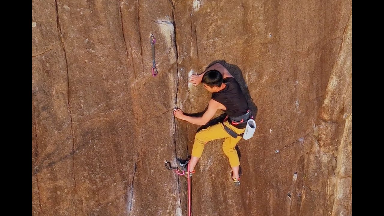 Black Crag - The Missing Link | climb by Chun