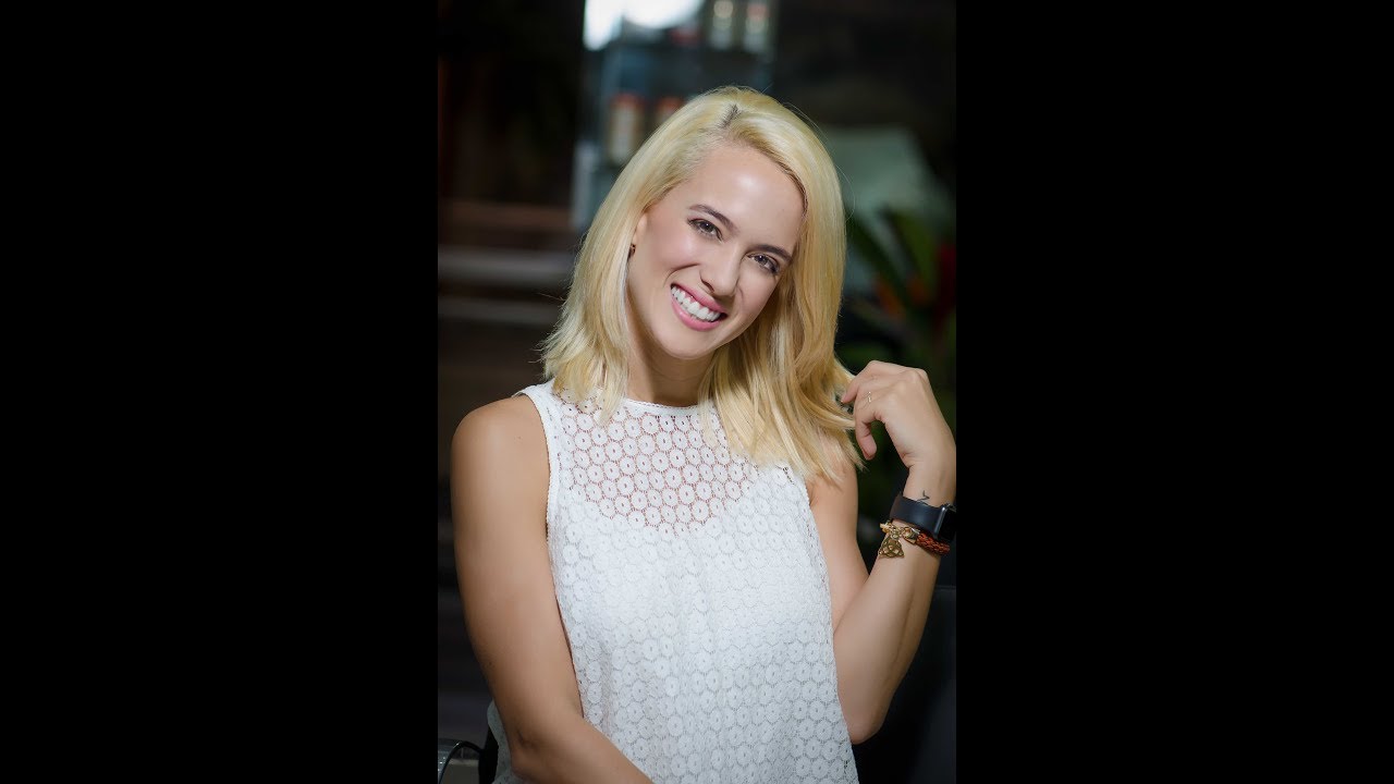 Comercial para L&rsquo;Or&eacute;al Professionnel Venezuela feet Valeria Valle