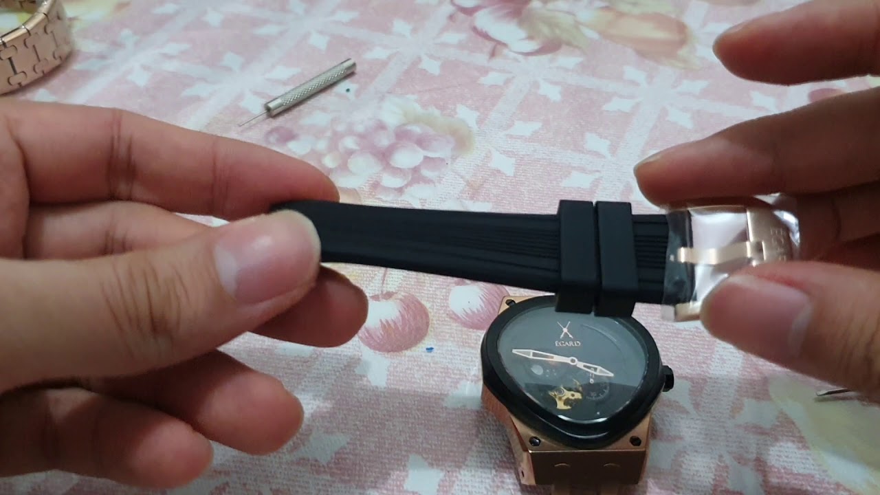 Egard watches icon bracelet removal, replace with rubber strap
